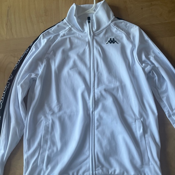 Jackets and hoodies to sale - Picture 10 of 10